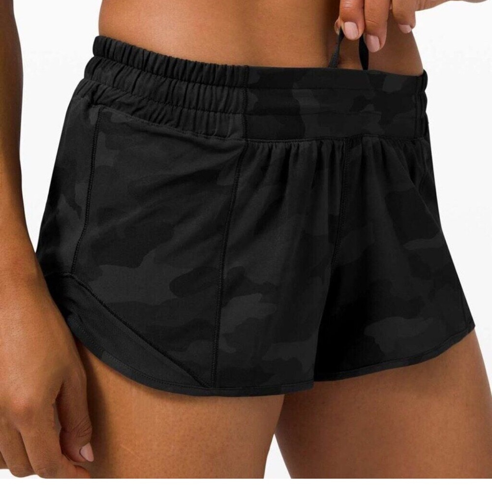Lululemon Athletica Black Athletic Shorts Hotty Hot Low-Rise Lined Short 2.5"